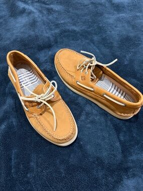 Sperry Top-Sider Authentic Original 2 Eye Men’s Boat Shoes in Tan
